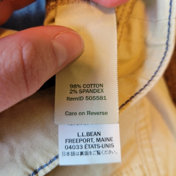 L.L. Bean Favorite Fit Cream Colored Straight Leg Cargo Pants - Picture 5 of 8